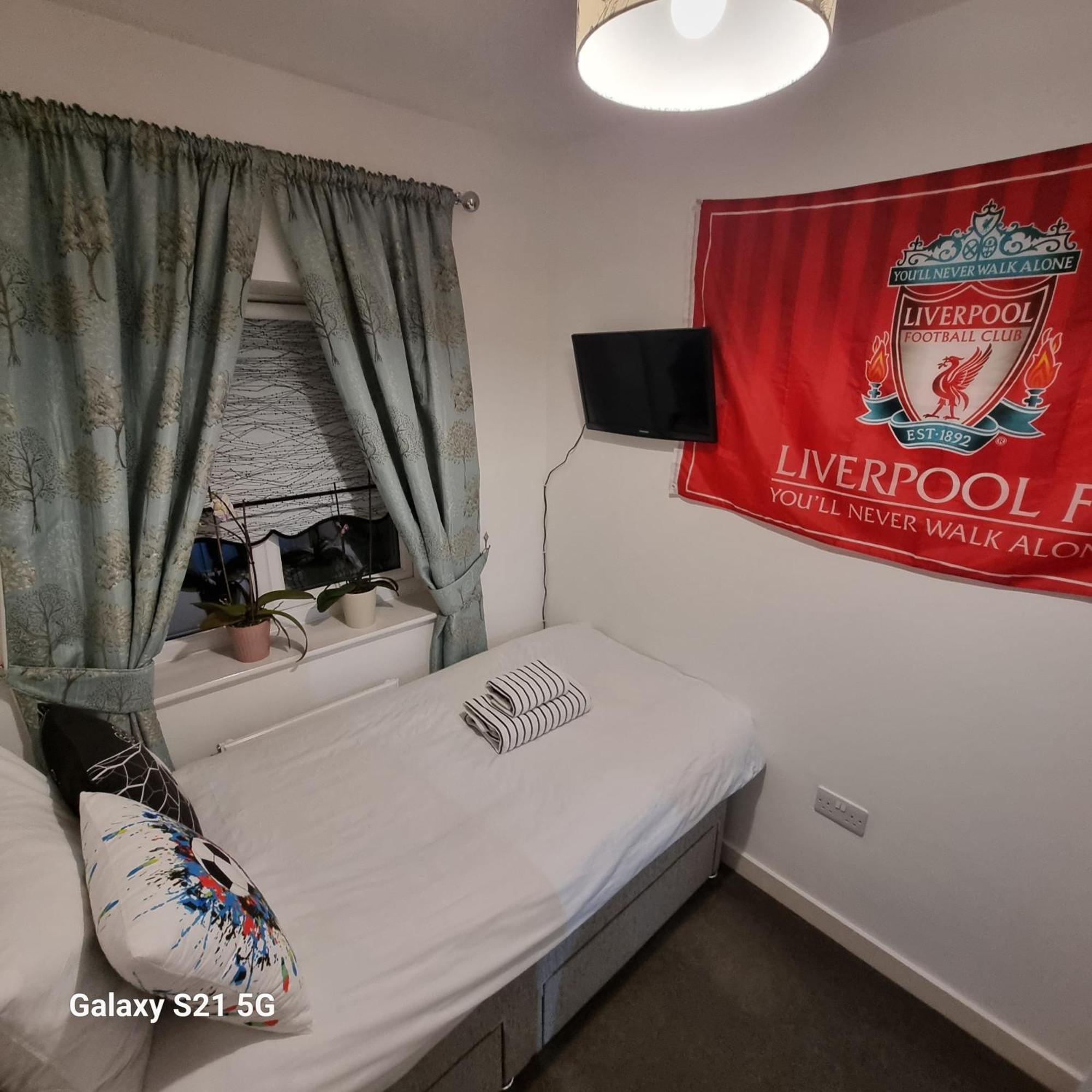 Liverpool Anfield Habitación foto